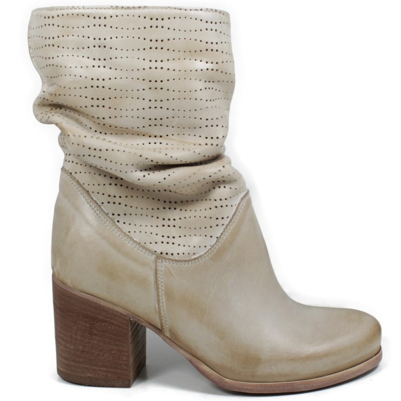 Perforated Low Boots with Mid Heel 'B05' - Beige