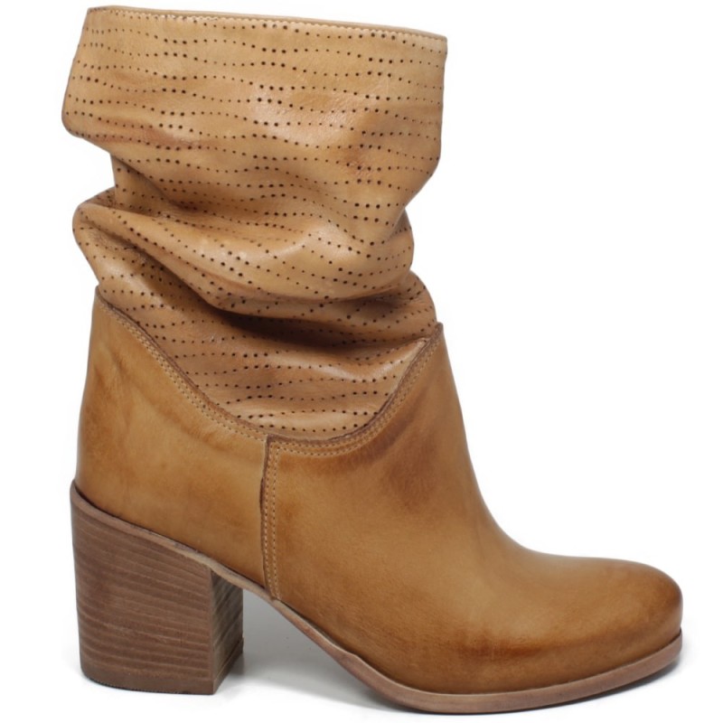 Perforated Low Boots with Mid Heel 'B05' - Tan