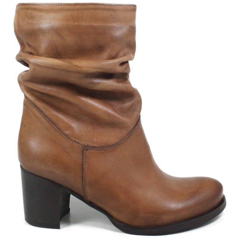 Low Boots with Mid Heel 'B05W' - Tan