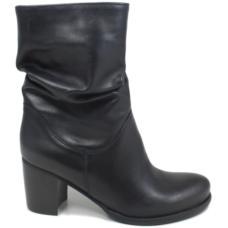 Low Boots with Mid Heel 'B05W' - Black