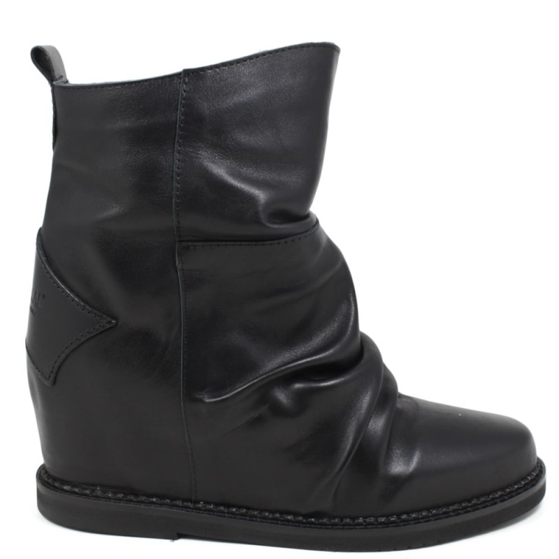 Hidden Wedges Low Boots "FOLD/B" - Black Leather