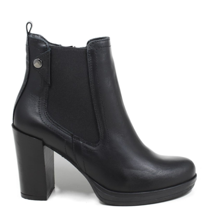 Ankle Chelsea Boots "FIRA" - Black