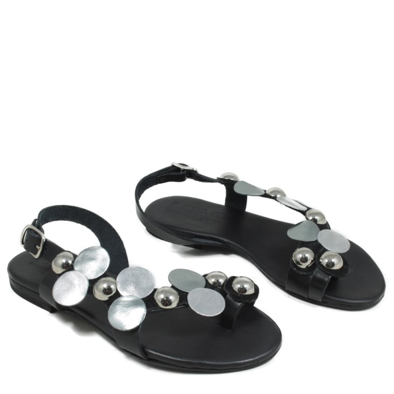 Flat Flip Flops Sandals in Genuine Leather with Studs "Studdy" - Black