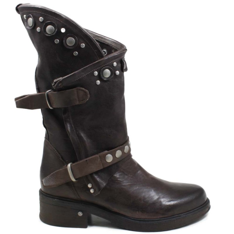 Biker Boots with Studs and Zipper "MAIRA" - Washed Brown