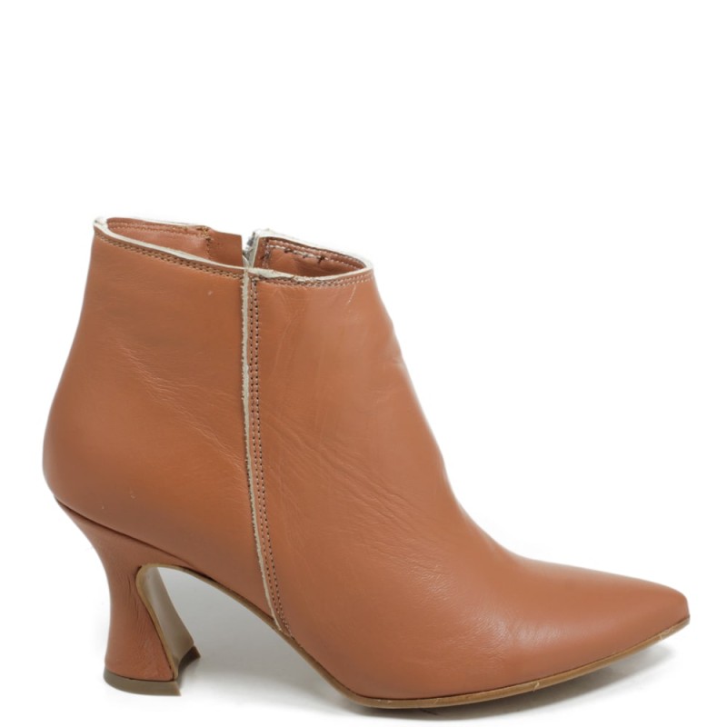 Ankle Boots with Fine Tip and Spool Heel "2754" - Tan