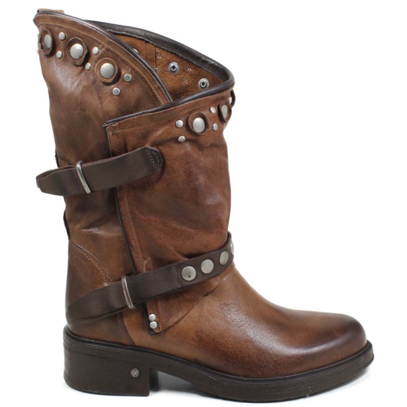 Biker Boots with Studs and Zipper "MAIRA" - Washed Tan
