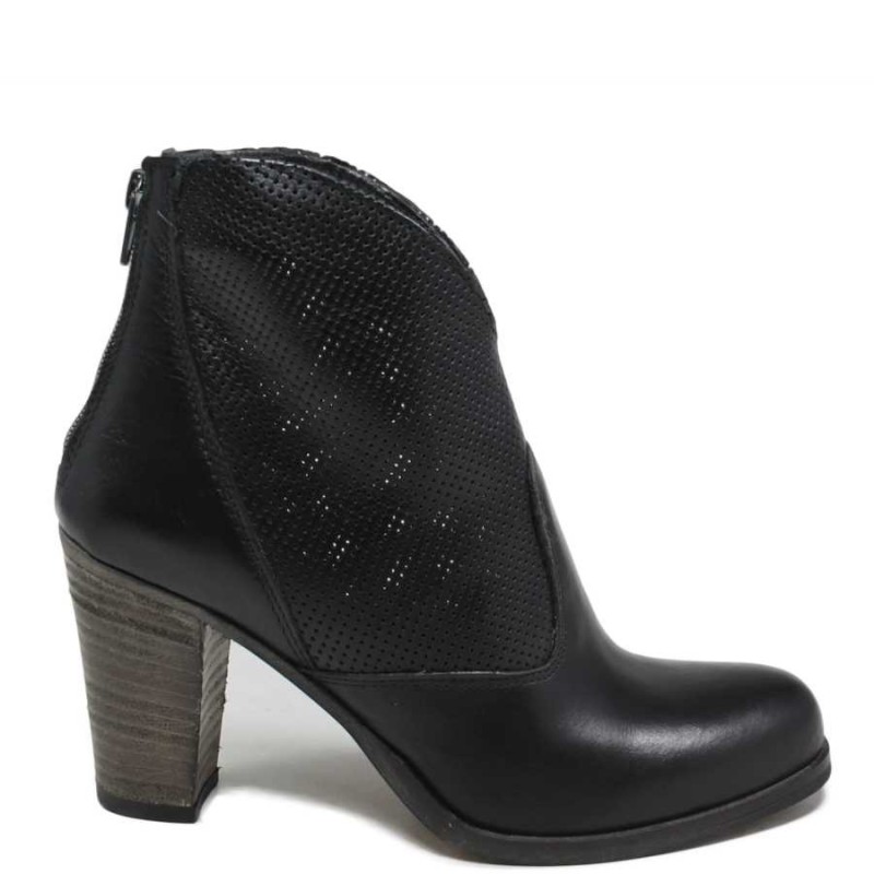 Ankle Boots Perforated '701/F' - Black