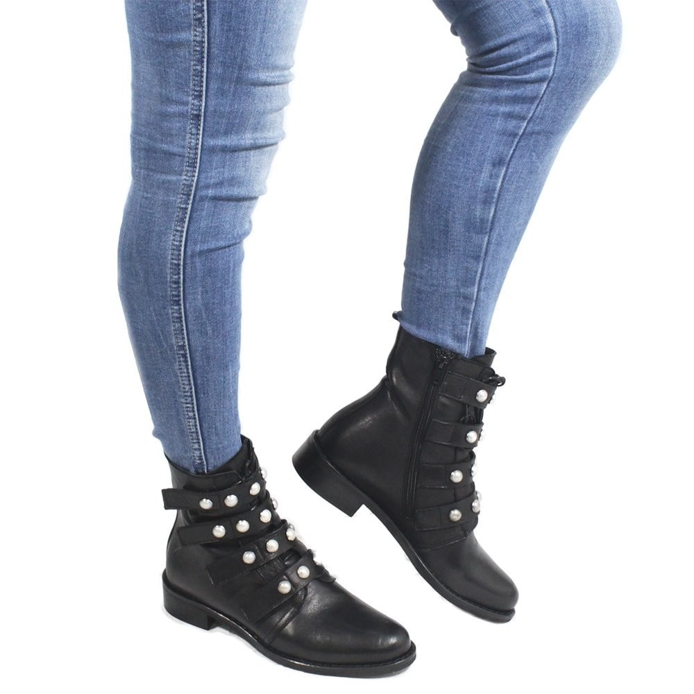 Ankle Boots with Pearls in Black 