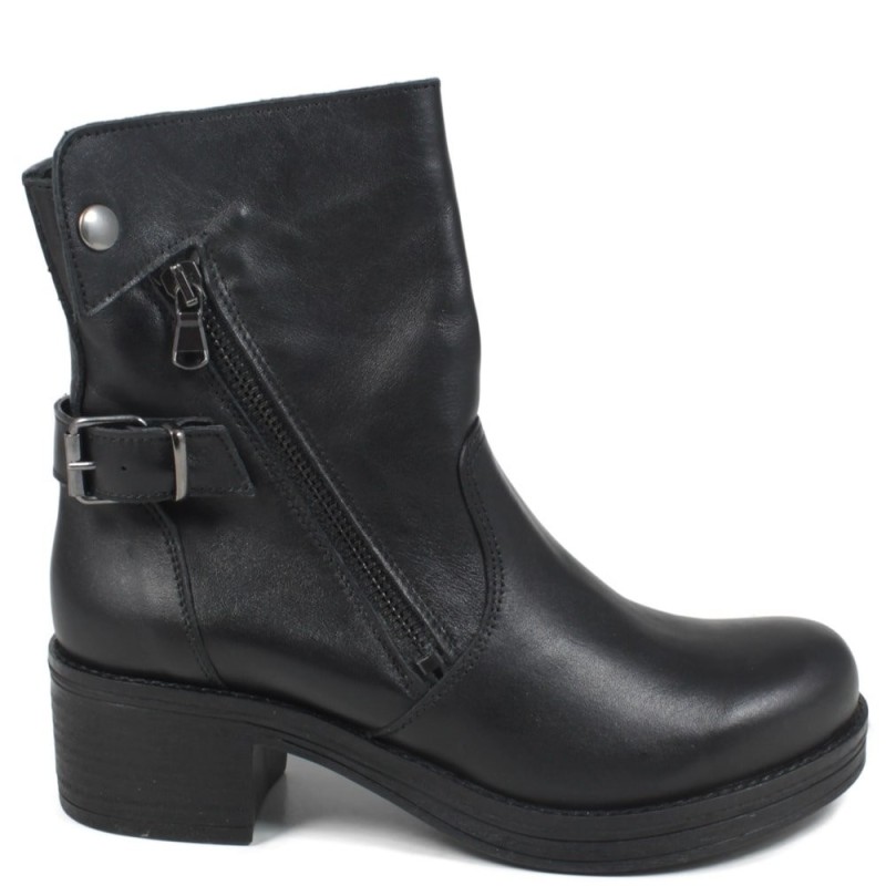 Low Women's Boots with zipper '016' - Black
