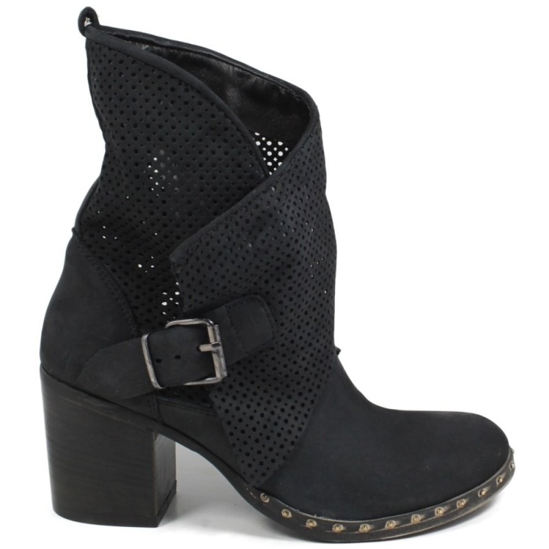 Mid Heel Boots Perforated '643' - Black